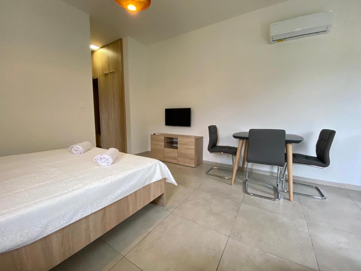 Villa Dolphin Apartments Petrovac na moru Exterior foto
