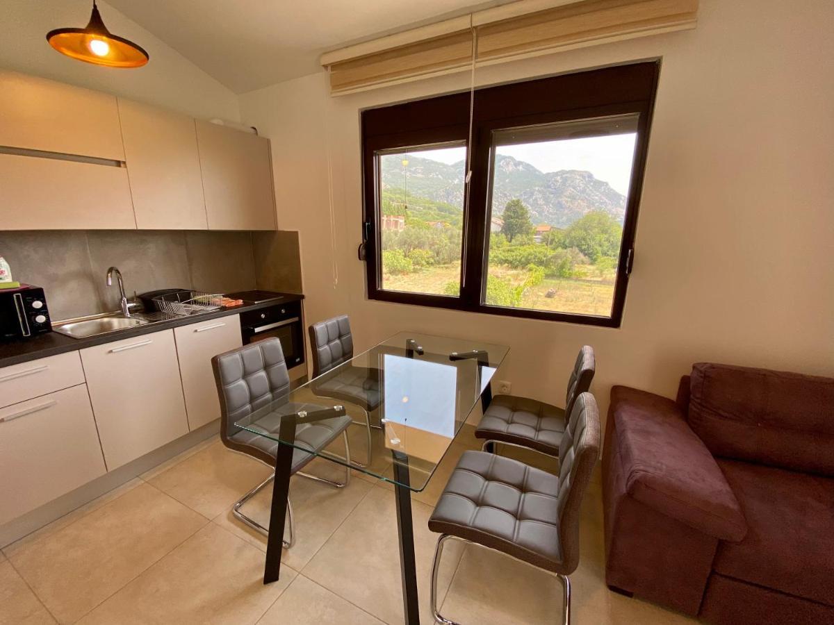 Villa Dolphin Apartments Petrovac na moru Exterior foto