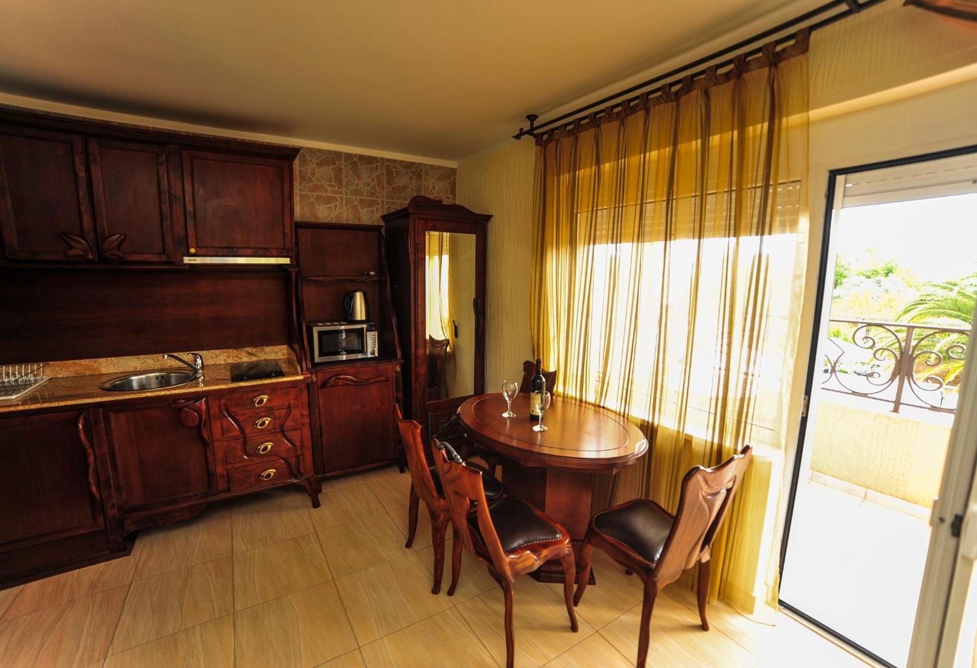 Villa Dolphin Apartments Petrovac na moru Zimmer foto