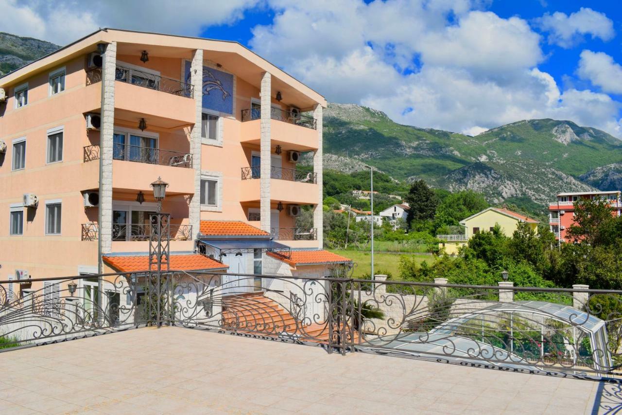 Villa Dolphin Apartments Petrovac na moru Exterior foto