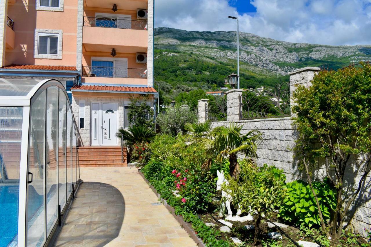 Villa Dolphin Apartments Petrovac na moru Exterior foto